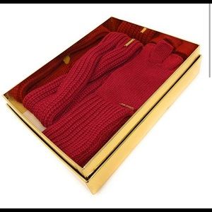 Michael Kors NEW IN BOX Gloves and Hat